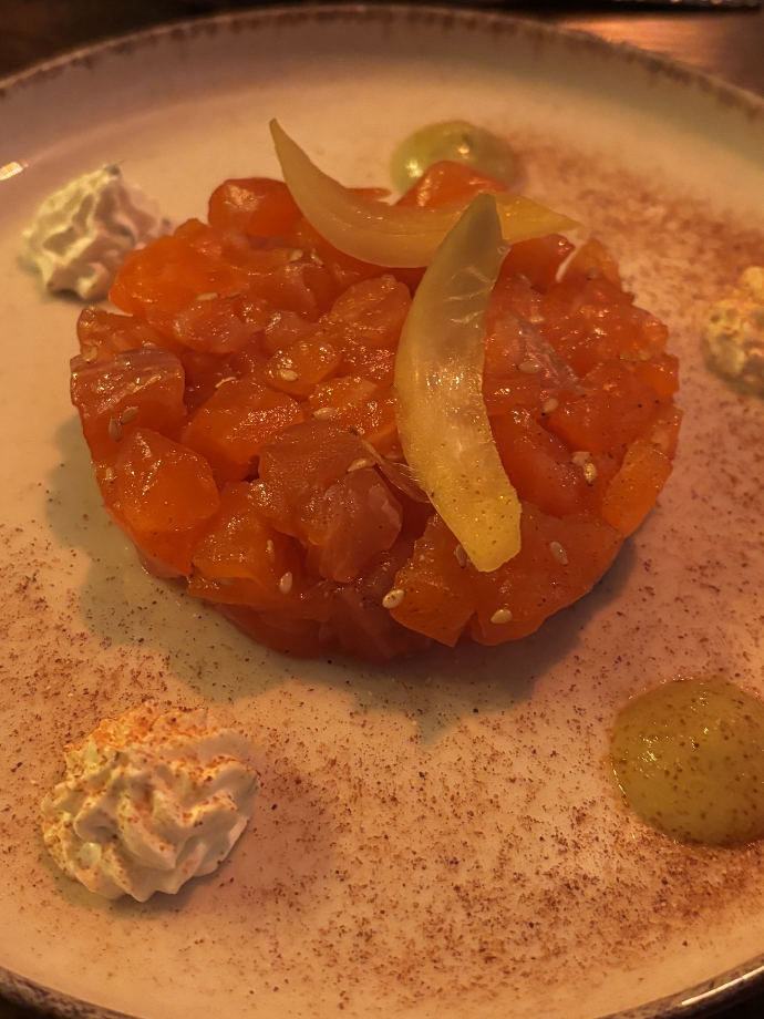 Plat gourmand préparé sur mesure pour table gourmande à L’Eminessence.